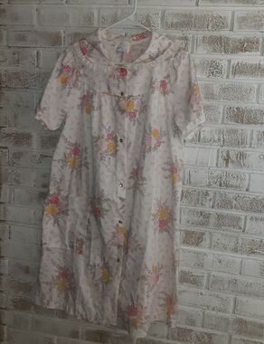 Vintage Delia Summer Housecoat Floral Cottage Read Measurements